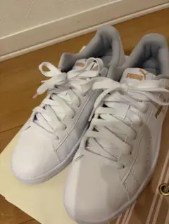 PUMA レディース スニーカー ホワイト25cmのサムネイル