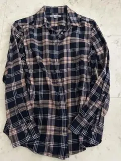 ユニクロ　チェック柄長袖シャツ