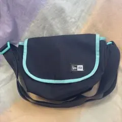 NEW ERA ショルダーバッグ　ブラック✖️ブルー