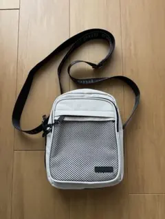 ニコアンド　ショルダーバッグ