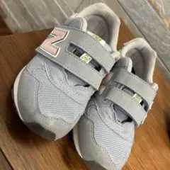 ニューバランス　キッズ　スニーカー　19センチ　水色　313