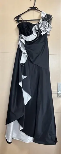 GenetVivien ブラック　ロングドレス フリル付き　9号