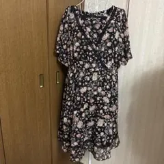 セール❣️ローズティアラ46❣️花柄シフォン風ひざ丈ワンピース・チュニック