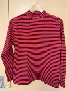 レッド×ブラック ボーダー ハイネック（モックネック）ロングスリーブTシャツ