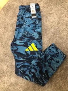 アディダス　ランニングパンツ　日本未発売モデル