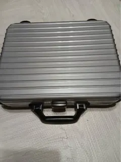 2026年最新】rimowa リモワ/アタッシュケースの人気アイテム - メルカリ