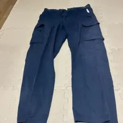 ネイビー カーゴパンツ 複数ポケット
