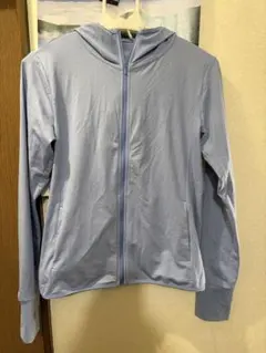 UNIQLO UVカット フルジップパーカー ライトブルー M