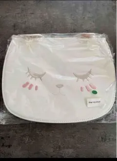 猫の顔デザイン iPadケース　白