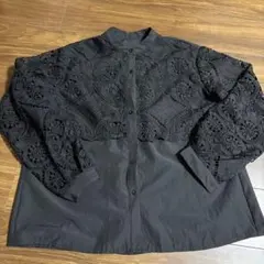レースデザイン 黒 長袖シャツ