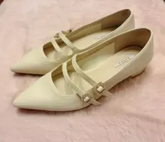 ストラップ付きパンプス アイボリー RANDA