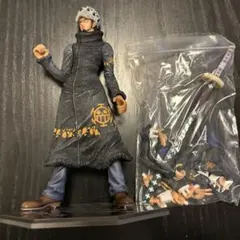 ワンピース トラファルガー・ロー フィギュア 約20cm