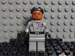 【レゴ スターウォーズ】レイ・スローネ提督 ミニフィグ