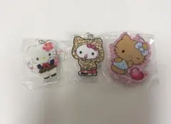 ハローキティ　アクリルキーホルダー　ガチャガチャ　日焼け　フード　制服　GAL