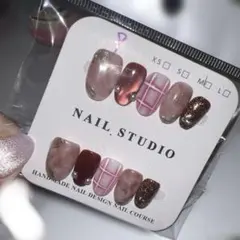 ショートオーバル　Mサイズ　ネイルチップ　ニュアンス　フラッシュ　マグネット