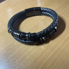 ブラック編み込みブレスレット