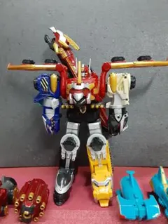 ↓ SHODO SUPER 海賊戦隊ゴーカイジャー ゴーカイレッド & シルバー