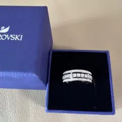 Swarovski クリスタル 3連リング 石取れ
