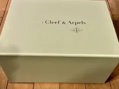 Van Cleef & Arpels ギフトボックス
