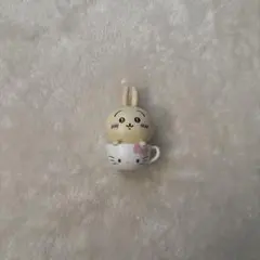 ちいかわ うさぎ×サンリオ ハローキティ コラボ シークレットマスコット