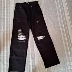 ダメージデニム ブラック ストレートパンツ