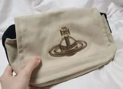 ヴィヴィアンウエストウッド　ショルダーバッグ　エッジウェア　アイボリー