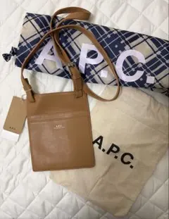 未使用】A.P.C. GENÈVE ミニバッグ ブラウン アーペーセー - メルカリ