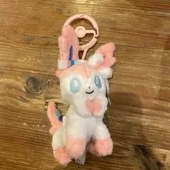 ポケモンセンター　クリップ付きマスコット　ニンフィア