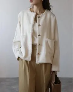 ツイードゴールド釦フリンジジャケット　新品未使用