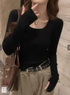 黒　長袖　トップス　サムホール付き　リブ