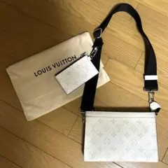 Item thumbnail for item 1e3691b6-fa6d-47dd-b59d-1d9a2b01df17