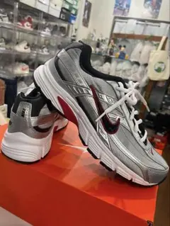 Nike initiatorのサムネイル