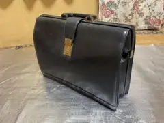 ピエールカルダン　大型ハンドバック　ダイアル式ロック機能　【中古品　埃あります】のサムネイル