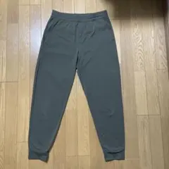 ユニクロ：ウルトラストレッチアクティブジョガーパンツ　エアリズム　Ｍサイズ