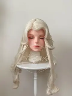 精霊エルサ ウィッグ dハロ コスプレ - メルカリ