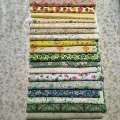 綿生地　パッチワーク　カットクロス　黄　緑　花柄　20×15cm 18枚