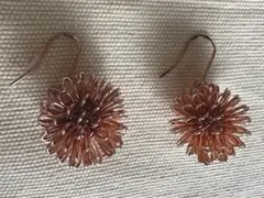 花形フックピアス