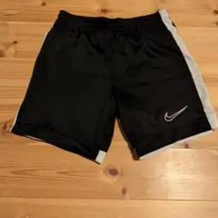 NIKE キッズ ハーフパンツ ブラック×ホワイト