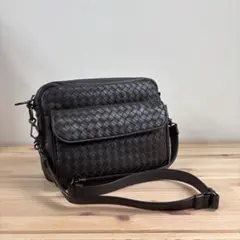 BOTTEGA VENETA イントレチャート カメラバッグ　ショルダーバッグのサムネイル