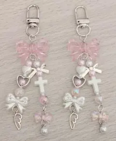 ハンドメイド￤ビーズキーホルダー チャーム ピンク コレクトブック