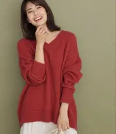 Elura エルーラ　フォックス混Vネックニット