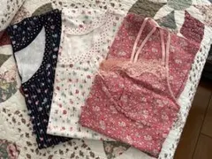 新品★UNIQLO キャミソール 3枚セット 花柄 Sサイズのサムネイル