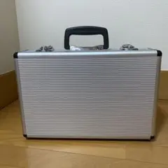 ALUMIE アルミアタッシュケース A4対応シルバー 25×31×10cm - メルカリ