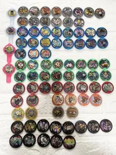 妖怪ウォッチ メダル 84枚まとめ売り キラキラあり 平成レトロ Y2K 00sのサムネイル
