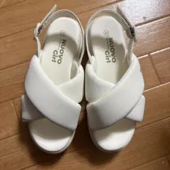 NUOVO Girl ホワイト ストラップサンダル 22cm