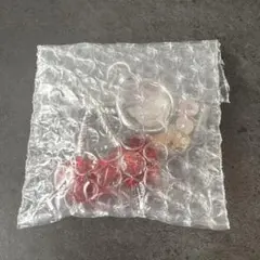 サンリオ　きらきらフルーツチャーム A大粒さくらんぼ　キティ