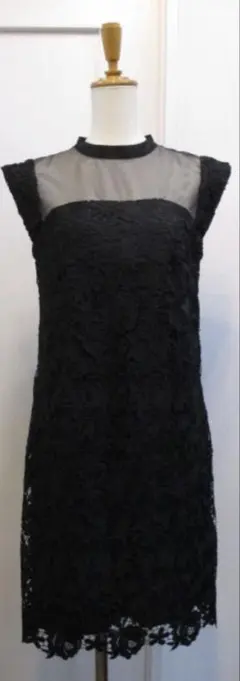 Lily Brownノースリーブワンピース 黒レース 結婚式　ドレス