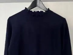 earth music&ecology フリル付きネイビー長袖ニットセーター