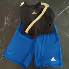 adidas ピステセット 黒・金・青　ハーフパンツ　　160センチ