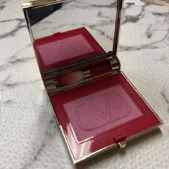 2026年最新】ヴァレンティノチークの人気アイテム - メルカリ